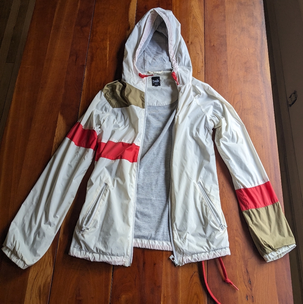 Twik Colorblock Windbreaker jacket